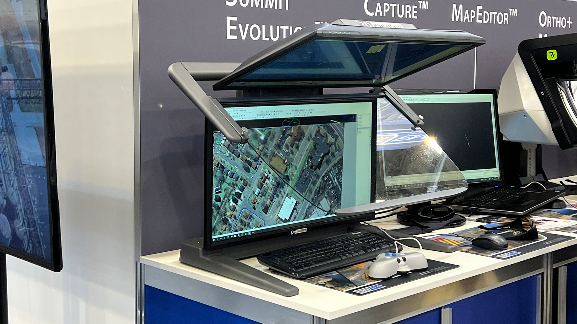 Schneider Digital Review INTERGEO 2022: 3D PluraView live